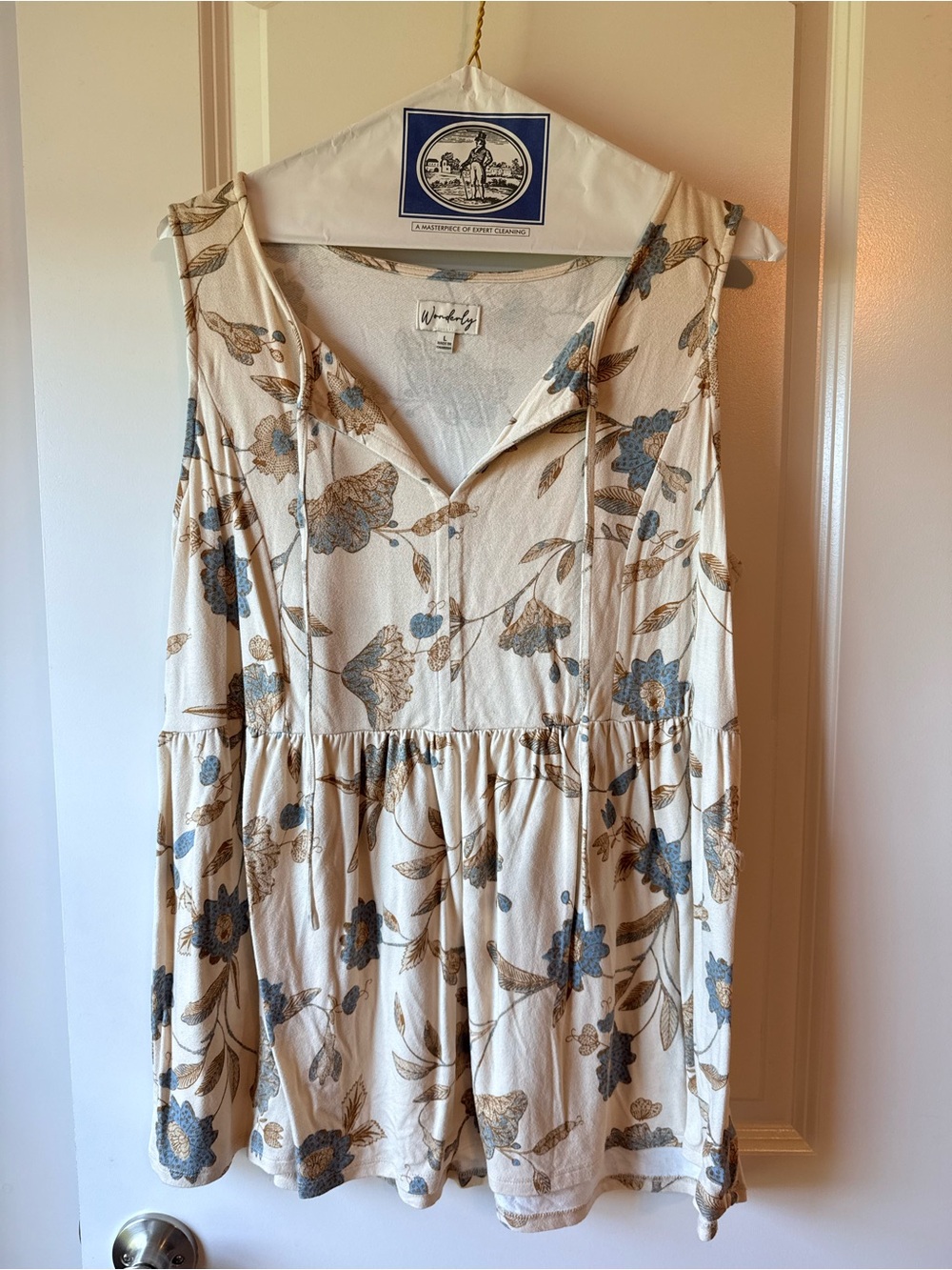 Wonderly Cream Floral V-Neck Tunic with Blue & Tan Blooms